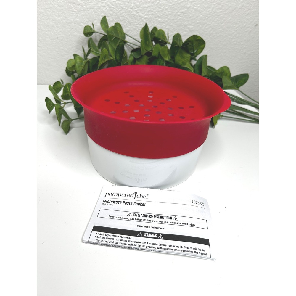 Pampered Chef Microwave Pasta Cooker 2633 Red White Ceramic Silicone